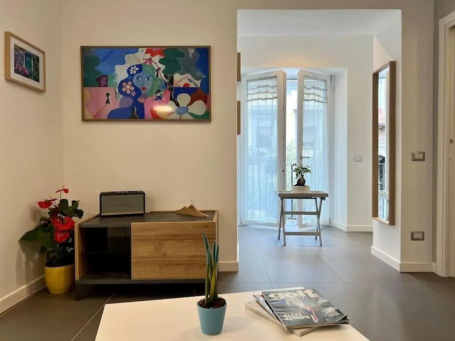 Casa Losito, Boutique Apartment 100 Mq In The Heart Of Naples!  Naples