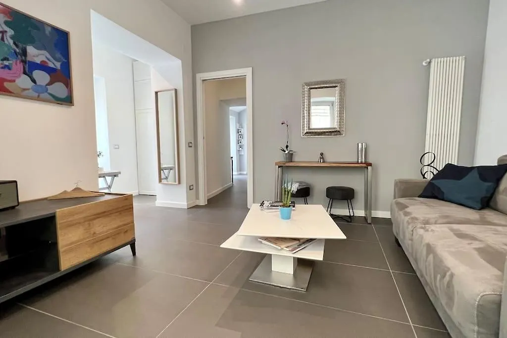 Casa Losito, Boutique Apartment 100 Mq In The Heart Of Naples! Italy
