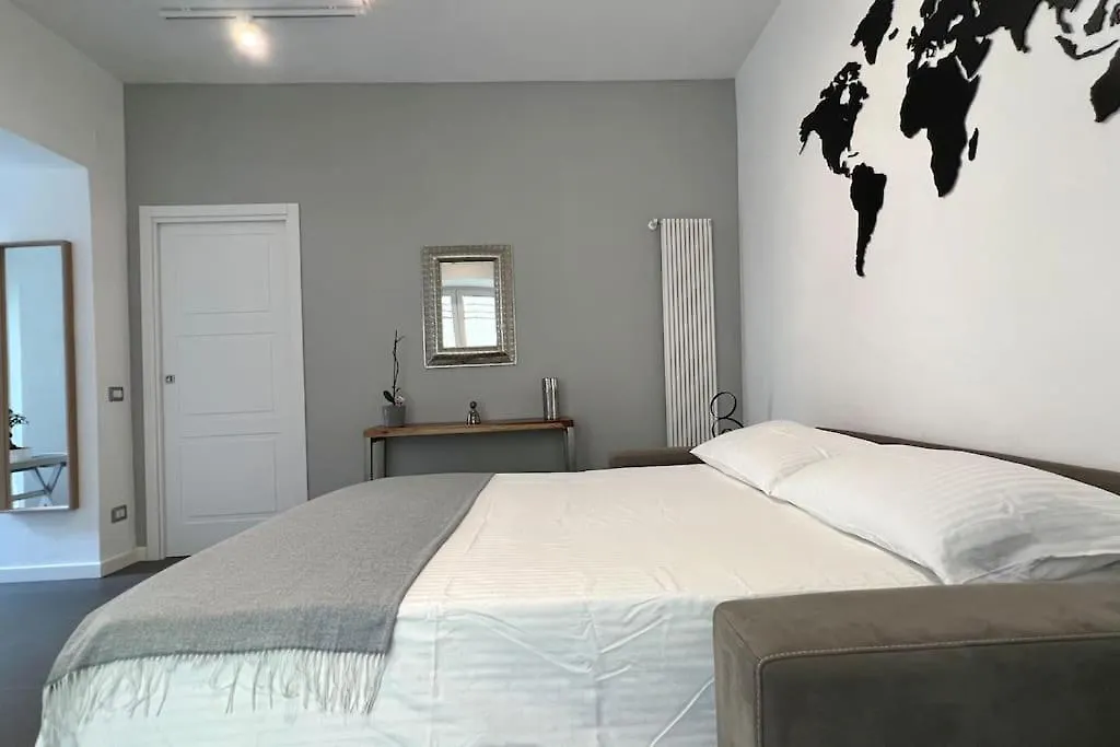 Casa Losito, Boutique Apartment 100 Mq In The Heart Of Naples!