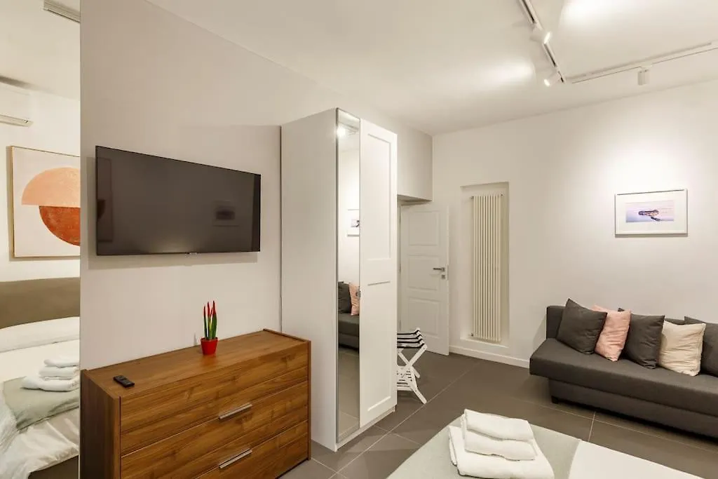 Casa Losito, Boutique Apartment 100 Mq In The Heart Of Naples!